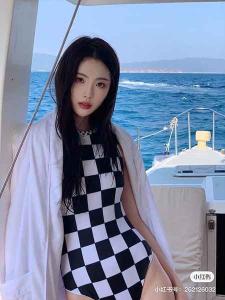 샤넬 모노키니