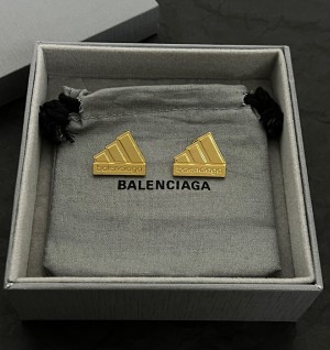 발렌시아가 balenciaga x adidas 귀걸이