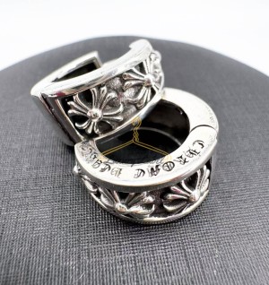 크롬하츠 네로우V-CHX 밴드 이어링