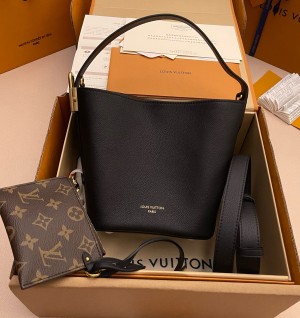 루이비통 로우 키 올 인 BB 버킷 숄더백