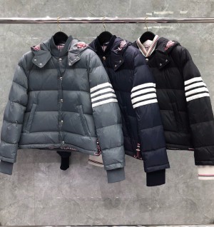 톰브라운 패딩 (남성용) (3COLOR)