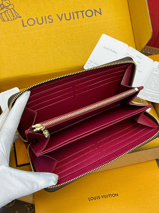 루이비통 지피 월릿 M41895 (내부 버건디)