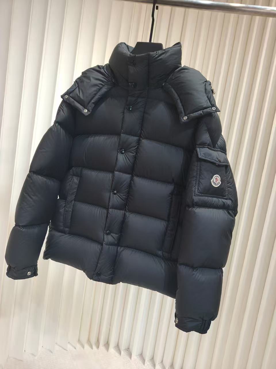 몽클레어 마야 70 후드 쇼트 다운 재킷