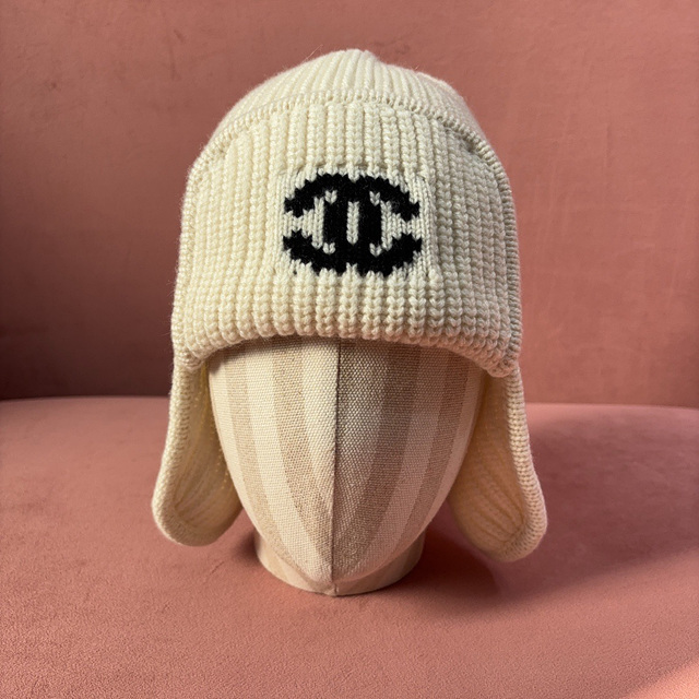 샤넬 CC 로고 이어플랩 니트 비니